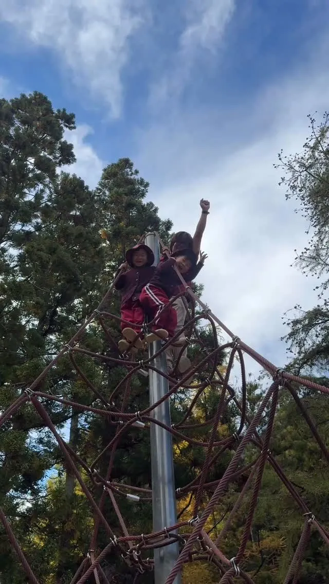 挑戦したいお友達がたくさん居たジャングルジム！