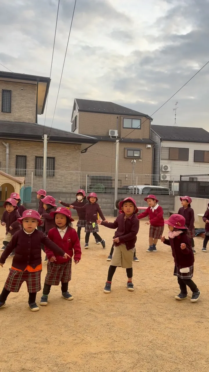 大好きな音楽がかかると踊り出すKinder✨