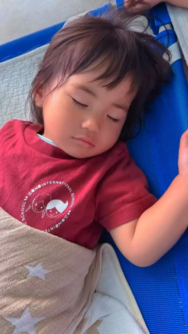 お昼寝の様子です♪