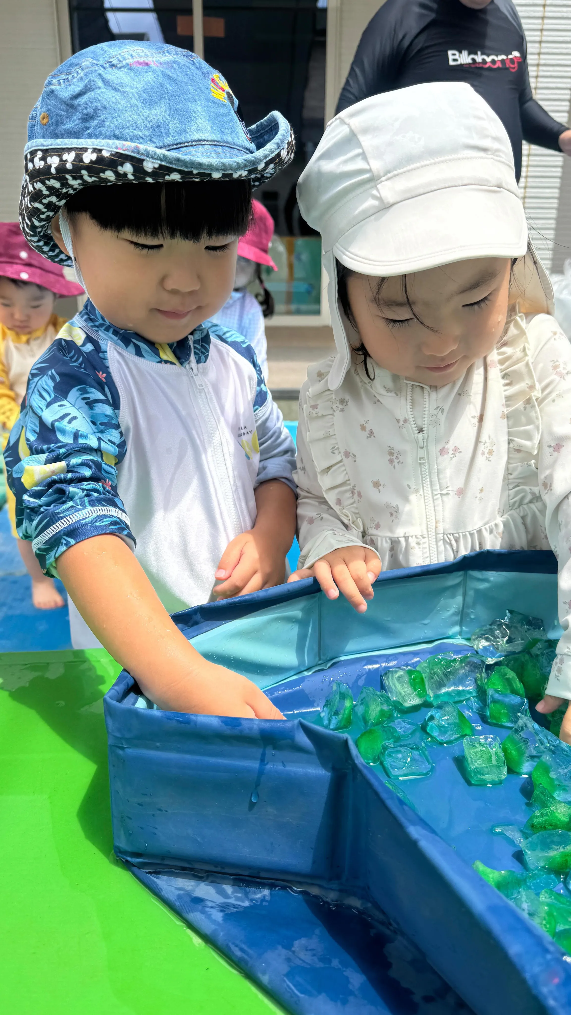 お水遊びがスタート▶️